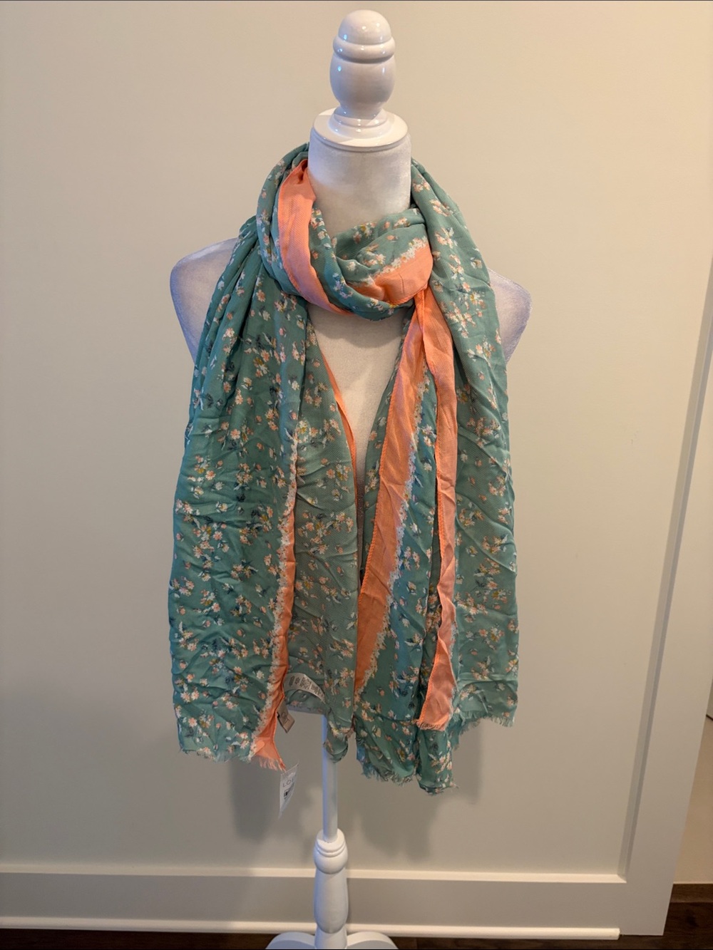 New With Tags Loft Lightweight Floral Print Scarf